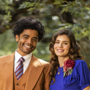 Na novela 'Amor Perfeito', Orlando (Diogo Almeida) vai ajudar Marê (Camila Queiroz) a achar o filho do casal, Marcelino (Levi Asaf)