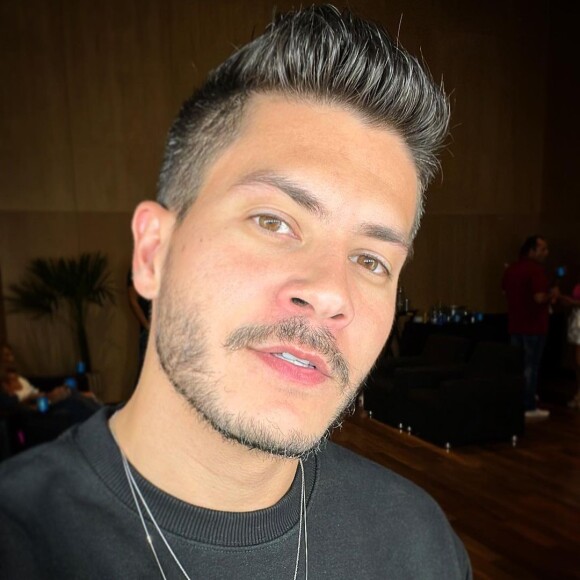 Arthur Aguiar chegou a participar do podcast de Thiago Nigro há 4 meses