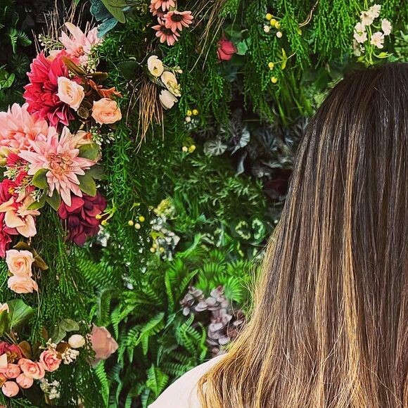 Jojo Todynho foi submetida a uma técnica intitulada mega hair invisivel, já adotada por outras famosas, como Deolane Bezerra