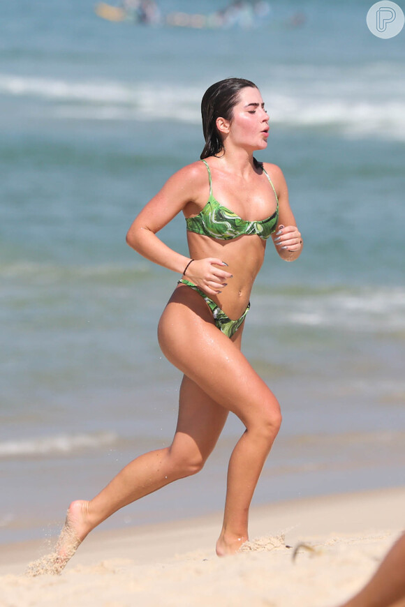 Jade Picon à milanesa influencer treina com o bumbum cheio de areia Veja fotos Fotos