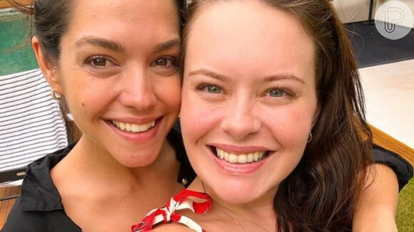 Filhas de Mariana Bridi e Thais Fersoza chamaram atenção em encontro promovido pelas mães: 'Irmãs!'