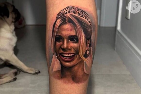 Após anunciar o fim do casamento, MC Guimê fez uma tatuagem com o rosto de Lexa em homenagem à cantora