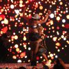 Anitta é agarrada por Nego do Borel durante show no Rio