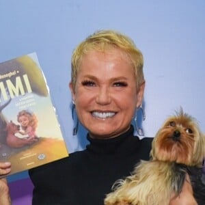 Xuxa tem publicado uma série de livros recentemente; em 2020, ela abriu a vida na autobiografia 'Memórias'