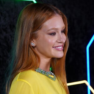 Marina Ruy Barbosa usou look da grife Saint Laurent, que custa R$ 31 mil