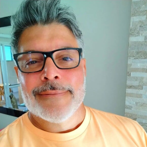 Alexandre Frota tinha 21 anos e bancou as despesas dos colegas de trabalho