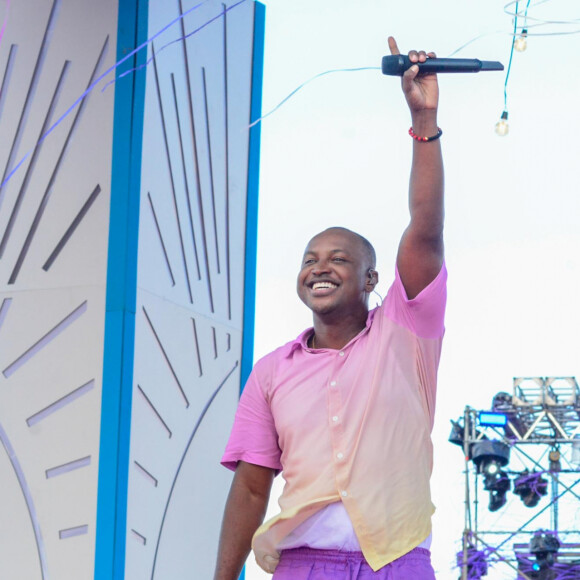 Thiaguinho apresentou no Rio o show Tardezinha