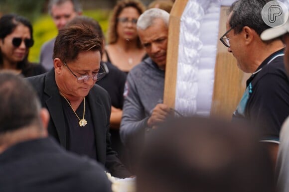 Corpo de Dona Carmem foi contemplado por Leonardo em última despedida