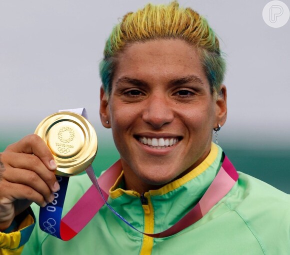 Ana Marcela Cunha é campeã olímpica