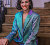 Esse look de Bruna Marquezine com blazer furtacor é bem 'Besouro Azul', não acha?