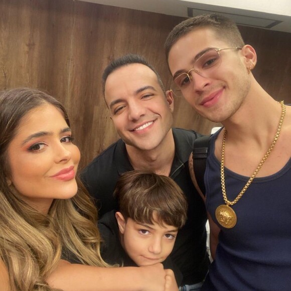 Naira Ávila é casada com o empresário Danilo Tuffi, a quem João Guilherme considera como pai