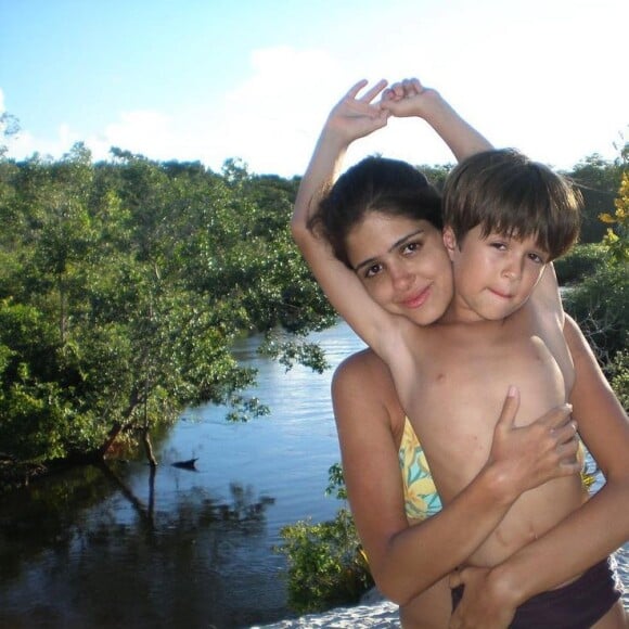 João Guilherme com a mãe, Naira Ávila, quando ainda era pequeno