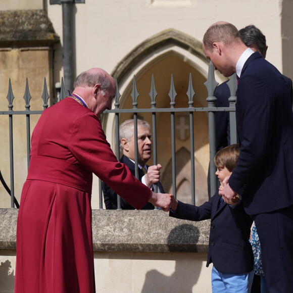 A aparição de Kate Middleton em família chamou atenção na cerimônia de Páscoa, no domingo (09)