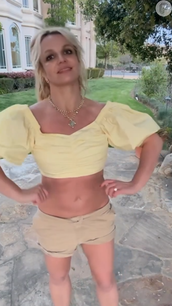 Britney Spears: desabafo veio acompanhado de um vídeo onde a cantora dança livremente com a barriga de fora, exaltando seu corpo real