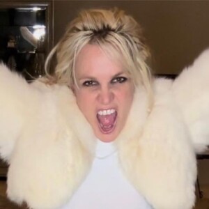 Aos 41 anos, Britney Spears conta que foi cobrada para recuperar o mesmo corpo da juventude