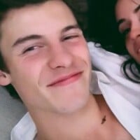 Recaída? Shawn Mendes e Camila Cabello são flagrados aos beijos em show e detalhe chama atenção. Veja!