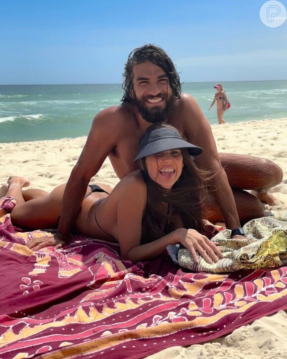 Deborah Secco e Hugo Moura se conheceram através das redes sociais