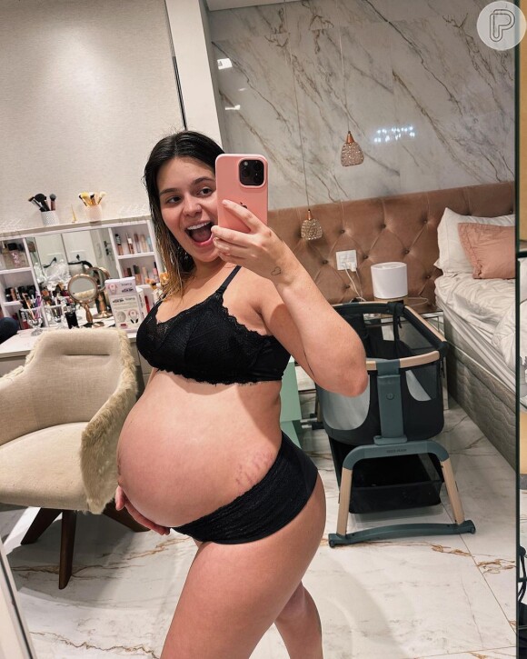 Durante a gravidez, Viih Tube compartilhou fotos das mudanças físicas