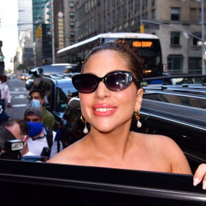 'The Fame', o primeiro álbum de Lady Gaga, emplacou hits icônicos como 'Just Dance' e 'Poker Face'