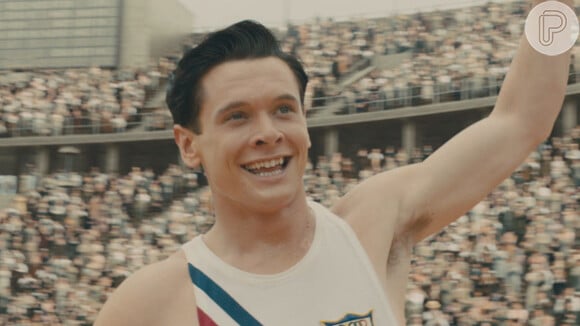 Louis Zamperini (Jack O'Connell) foi atleta olímpico e ficou por segundos de quebrar o recorde mudial