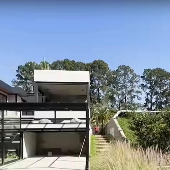 A casa de Bianca Andrade tem vista para o haras da mansão