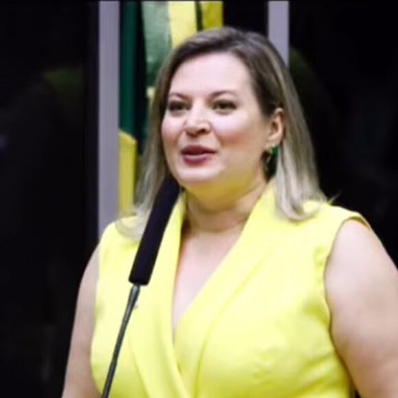 Joice Hasselmann mostrou uma foto antes de seu emagrecimento