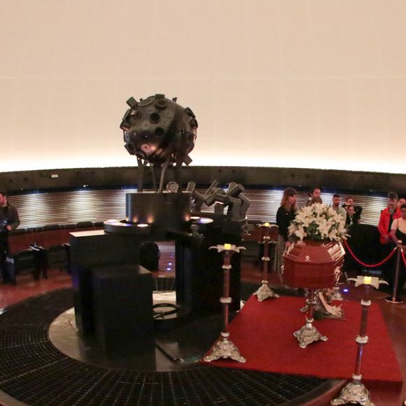 Corpo de Rita Lee está sendo velado no Planetário do Ibirapuera, em São Paulo