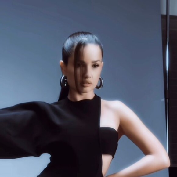 Juliette surpreendeu ao postar um vídeo com um body ousadíssimo