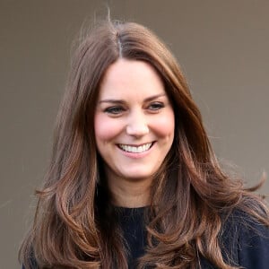 Kate Middleton e o príncipe William dão uma educação mais aberta aos filhos e George não é tratado como príncipe, nem é mimado ao excesso