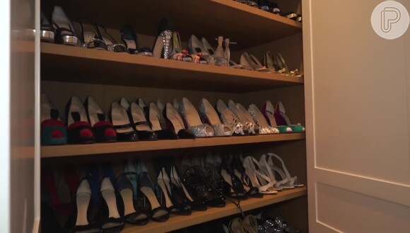 Luciana Gimenez tem um closet só de sapatos
