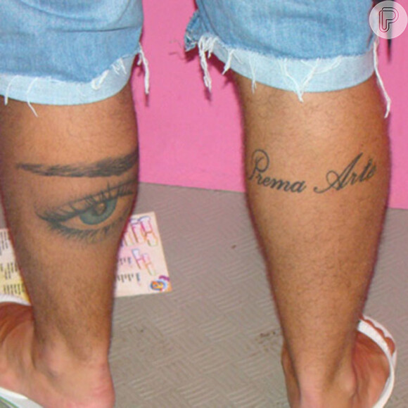 Bruno Gagliasso tem um olho azul de Giovanna Ewbank tatuado na perna