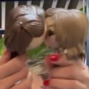 Priscila Sztejnman e Regiane Alves zoaram Globo por veto a cena de beijo entre Helena e Clara na novela 'Vai na Fé': 'Aqui não pode!'