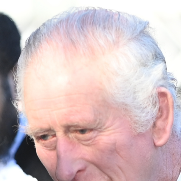Aniversário de Rei Charles III é apenas em novembro; o 'Trooping of the Colour' é um evento oficial, uma tradição da infantaria britânica