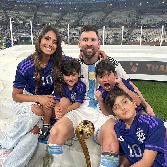 Antonela e Messi se conheceram ainda na adolescência e estão juntos até hoje.