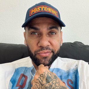 Daniel Alves sem entrar em detalhes afirmou: 'Tudo o que aconteceu e não aconteceu lá dentro só ela (a jovem de 23 anos que o denunciou) e eu sabemos'