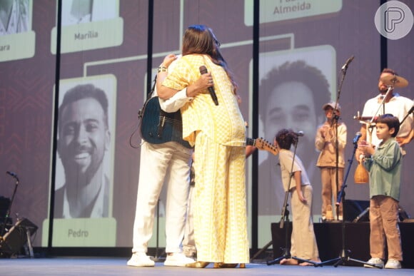 Preta Gil foi acolhida por Gilberto Gil em show da turnê 'Nós A Gente'
