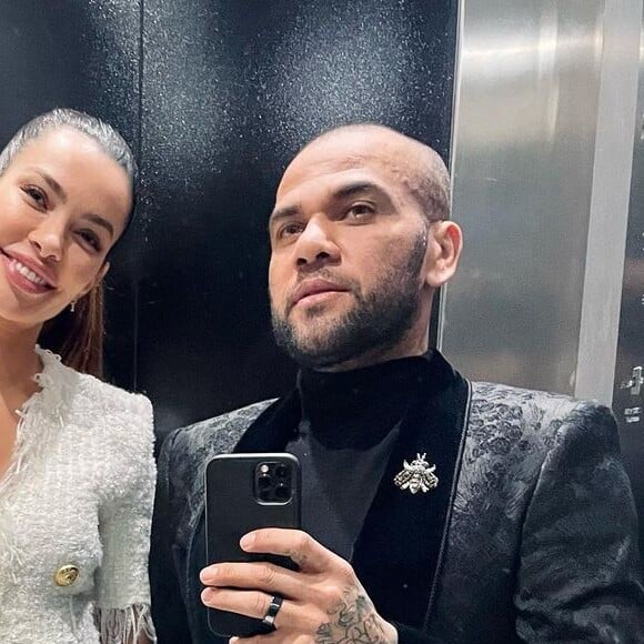 Joana Sanz qualificou a notícia como mentira e disse que Daniel Alves é sua família