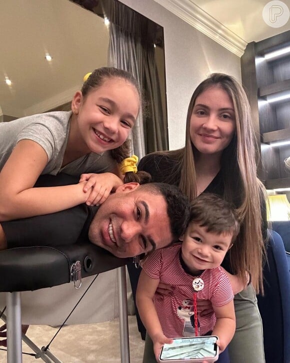 Casemiro são pais de Sara e Caio