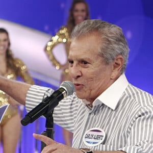 Silvio Santos foi detonado por Carlos Alberto de Nóbrega nos anos 1970: 'Ele não tem bandeira, não tem religião, não tem sangue, só pensa em dinheiro'