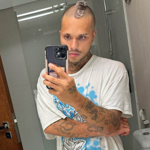 Vitão desabafa após ser acusado de abandonar mulher grávida, negligenciar paternidade e não ajudar em custos com a filha