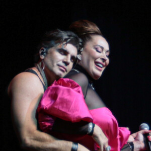 Claudia Raia e o marido, Jarbas Homem de Mello, fizeram dueto em 'Love of My Life'