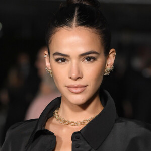 Bruna Marquezine apoia greve do Sindicato dos Atores de Hollywood