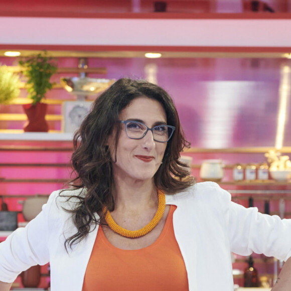 Paola Carosella é chef, jurada, apresentadora e empresária