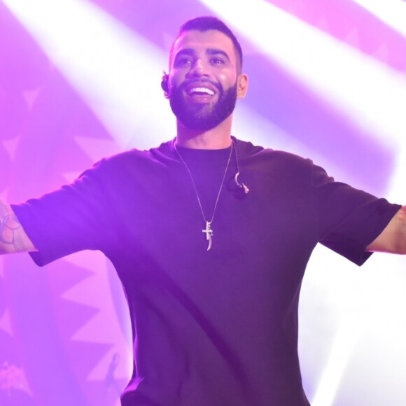 Gusttavo Lima se manifestou após acusação de que fãs surdos foram impedidos de subirem no palco de seu show em Teresina, no Piauí