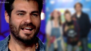 Tal pai e tal filho? Thiago Lacerda faz rara aparição com Gael e chama atenção por estilo em festival. Fotos!