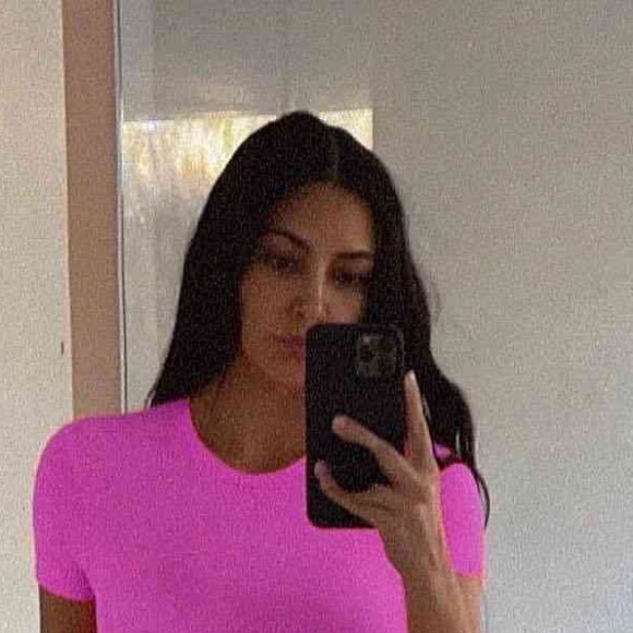 Kim Kardashian repostou vídeo de tiktoker salva por body de sua marca: "Uaaaau"