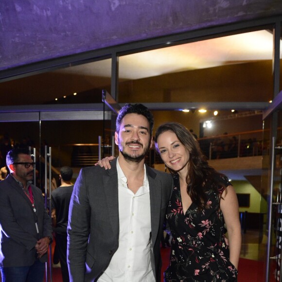 Marcos Veras é casado com a também atriz Rosanne Mulholland.
