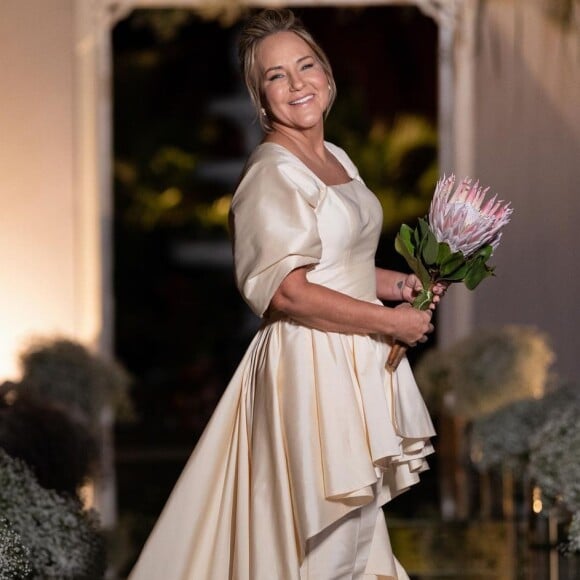 O vestido completo de Genilda Fernandes que foi feito exclusivamente para ela.