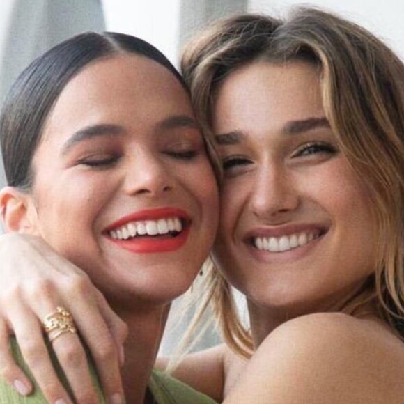Bruna Marquezine mostra comemoração divertida em aniversário de Sasha