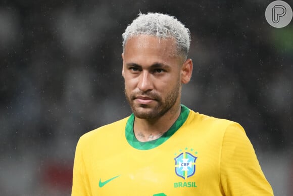 Neymar teria tantos números de celulares para ter mais privacidade ou...